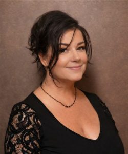 Ineta - Inlux salona īpašniece